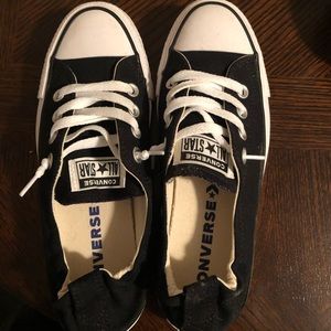 Women’s 6.5 Converse sneakers